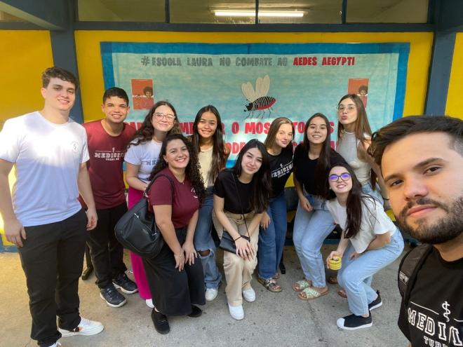 Estudantes percorrem instituições de ensino no município