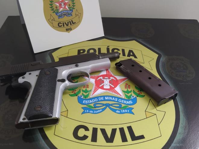 Criminosos usaram essa pistola para matar a tiros a mulher 