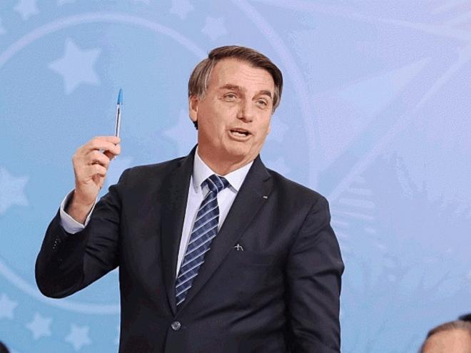 Bolsonaro: 'Não é corte, chama-se contingenciamento'