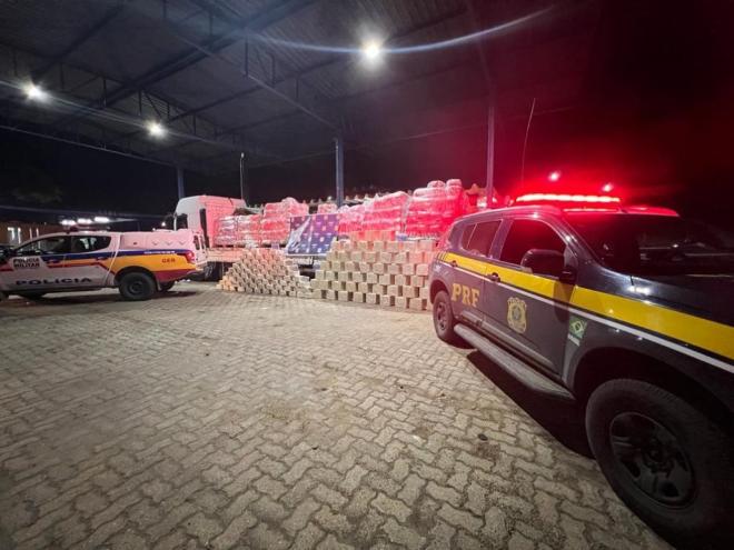 A apreensão da droga ocorreu durante a abordagem de um caminhão que saiu do estado de São Paulo com destino à Bahia 