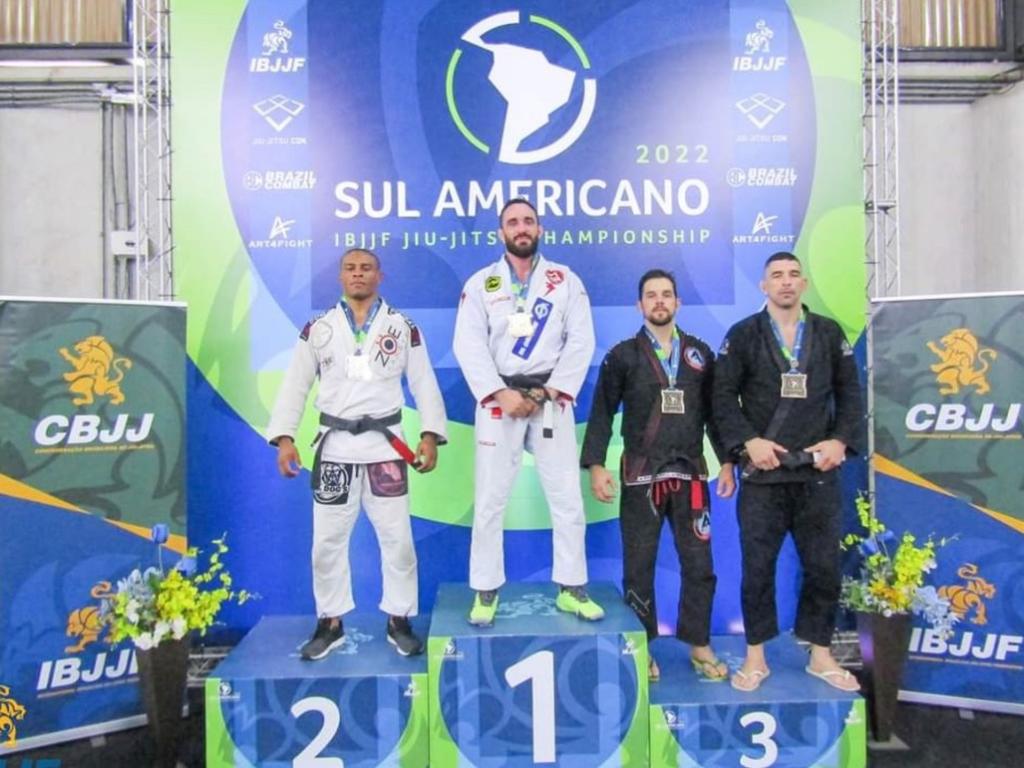 1 - André Abrantes Ferreira, 2 - Emerson da Silva Moreira, 3 - Leandro Soares da Silva e 3 Ricardo Gonçalves Borges 