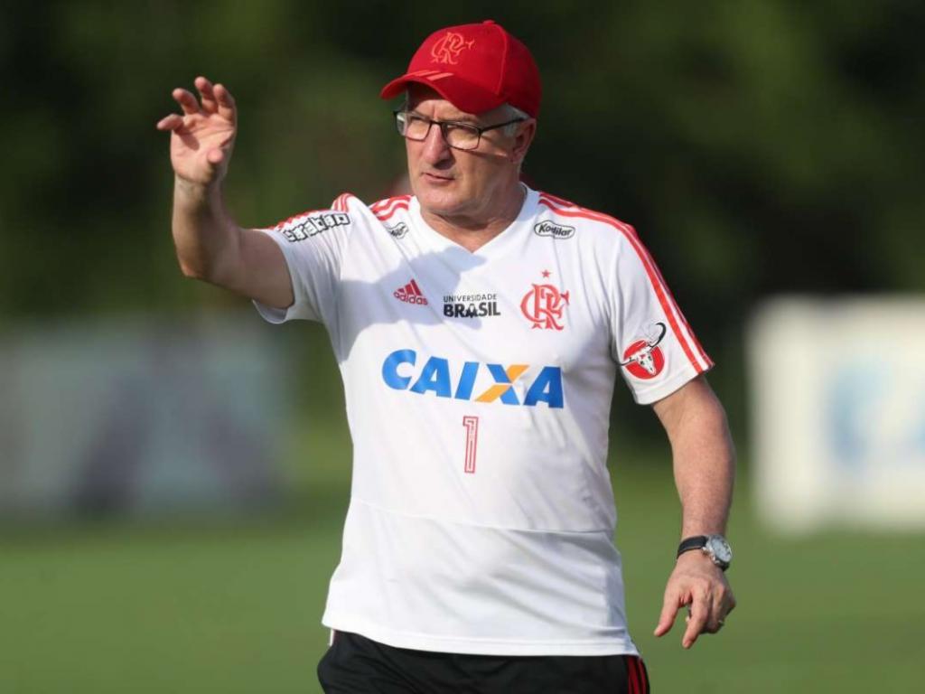 Dorival Júnior deixa o comando do Flamengo