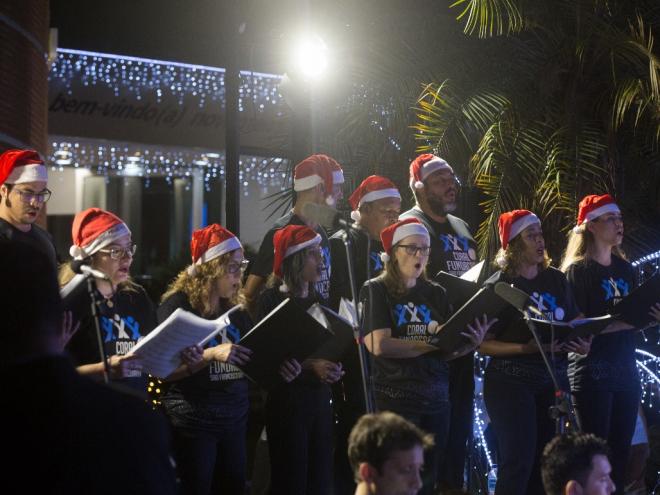 Coral Fundação São Francisco Xavier fará apresentações em unidades do Hospital Márcio Cunha e no Centro Cultural Usiminas