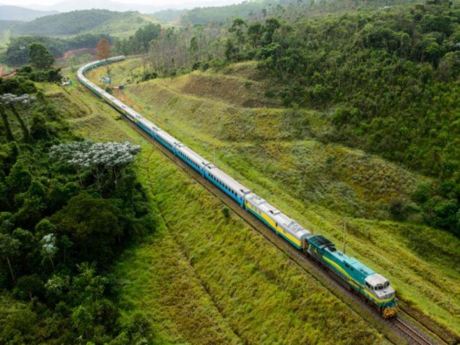 Viagens foram suspensas depois de chuva intensa que atingiu o Espírito Santo e ocasionou pontos de erosão em áreas próximas à ferrovia