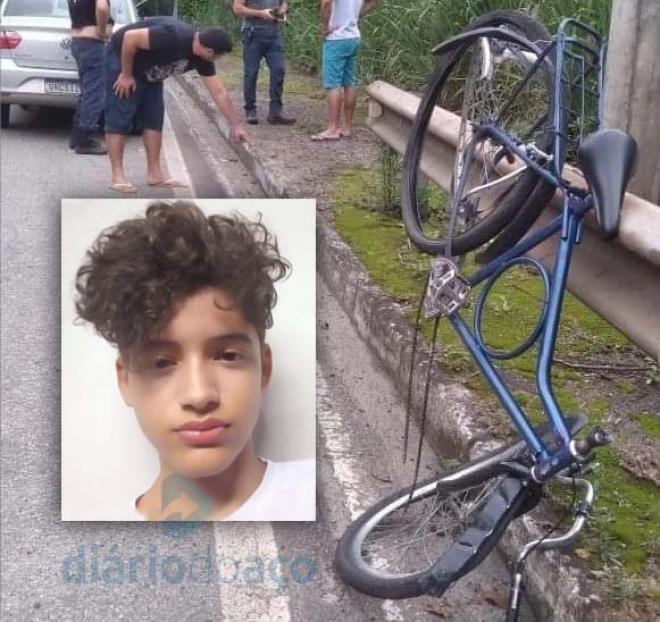 Vinicius Carlos Vieira  tinha 19 anos e trafegava em uma bicicleta sentido a Coronel Fabriciano para fazer prova, quando foi atropelado por motorista de Jeep Compass