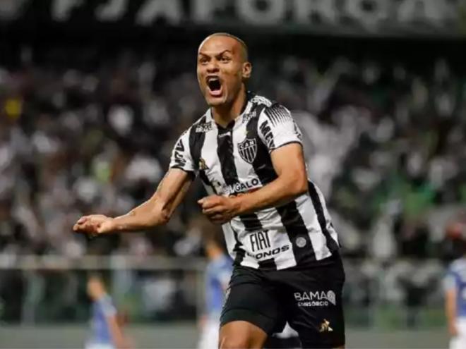 Lateral-direito agora é jogador do time de São João del-Rei 