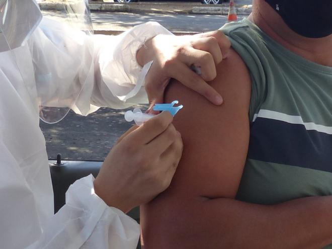 A vacinação contra a covid-19 na Região Metropolitana do Vale do Aço ocorre desde janeiro de 2021