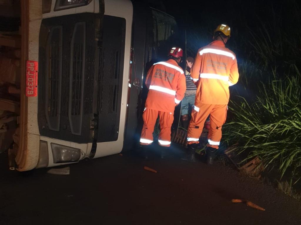 Acidente aconteceu no trecho da BR-381 em São Gonçalo do Rio Abaixo 