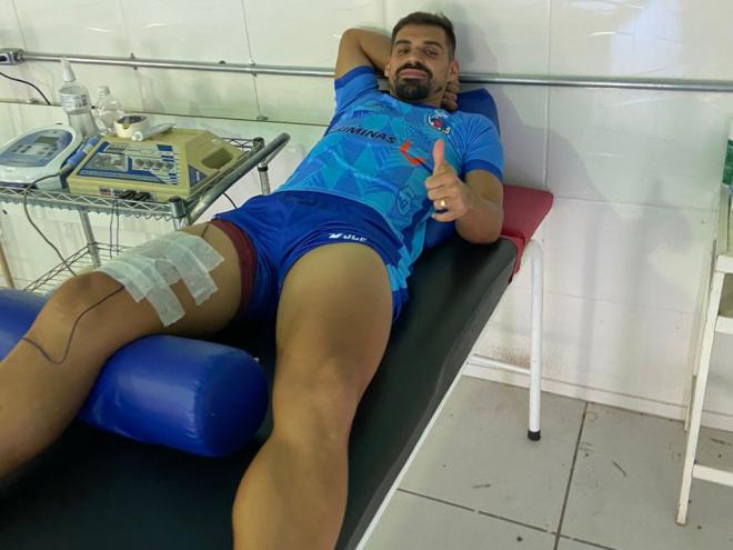 O lateral Bruno Santos fez tratamento na tarde desta terça-feira e deverá treinar nas últimas atividades antes de enfrentar o América