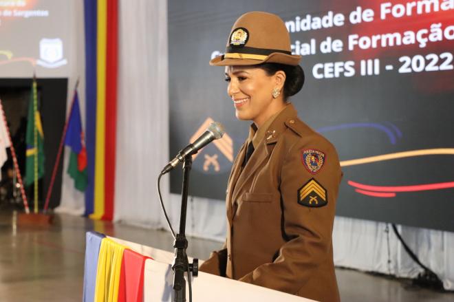 A oradora da turma, 3º sargento Viviane Melo