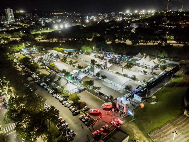 Evento é realizado no estacionamento do Ipatingão