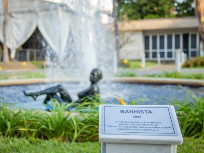 ''A Banhista'', de Marco Aurélio Guimarães, é novo destaque do acervo 