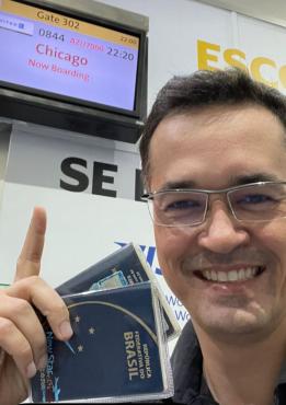 A viagem é feita dias depois de Deltan ter o mandato de deputado cassado e afirmar, pelas mídias sociais, que recebeu R$ 150 mil de 'agentes de Deus'.