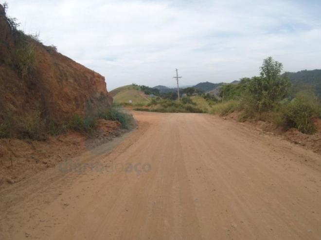 A estrada é um importante acesso à sede do Parque Estadual do Rio Doce (Perd) e a obra será executada em meio à Serra do Jacroá