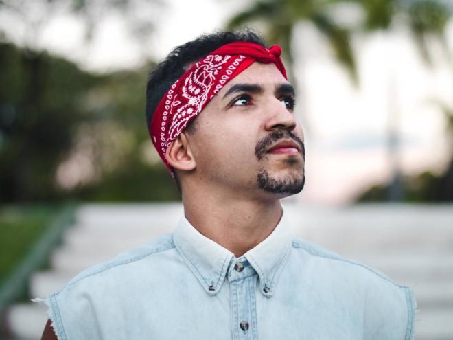 ''A dança urbana promove inclusão social'', diz o artista