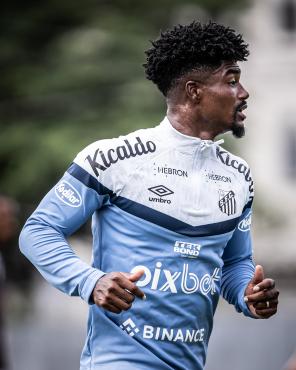 Ex-zagueiro do Santos foi punido por envolvimento no esquema de apostas