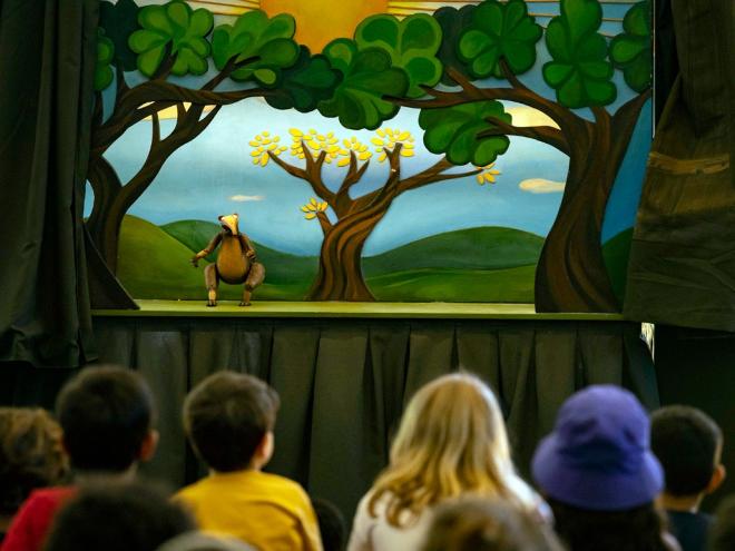 O Grupo Giramundo fala de ecologia em apresentação no domingo