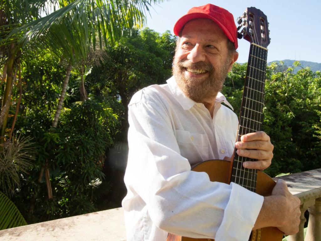 Mineiro de Ponte Nova, João Bosco tem carreira consagrada na música brasileira