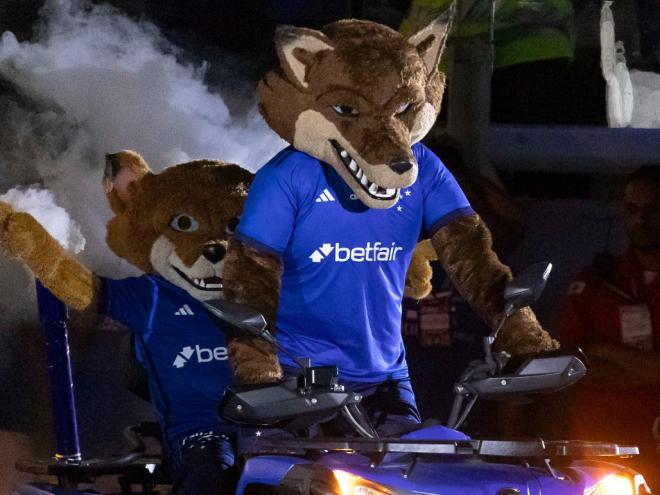 O Raposão voltou aos gramados juntamente com o Raposinho