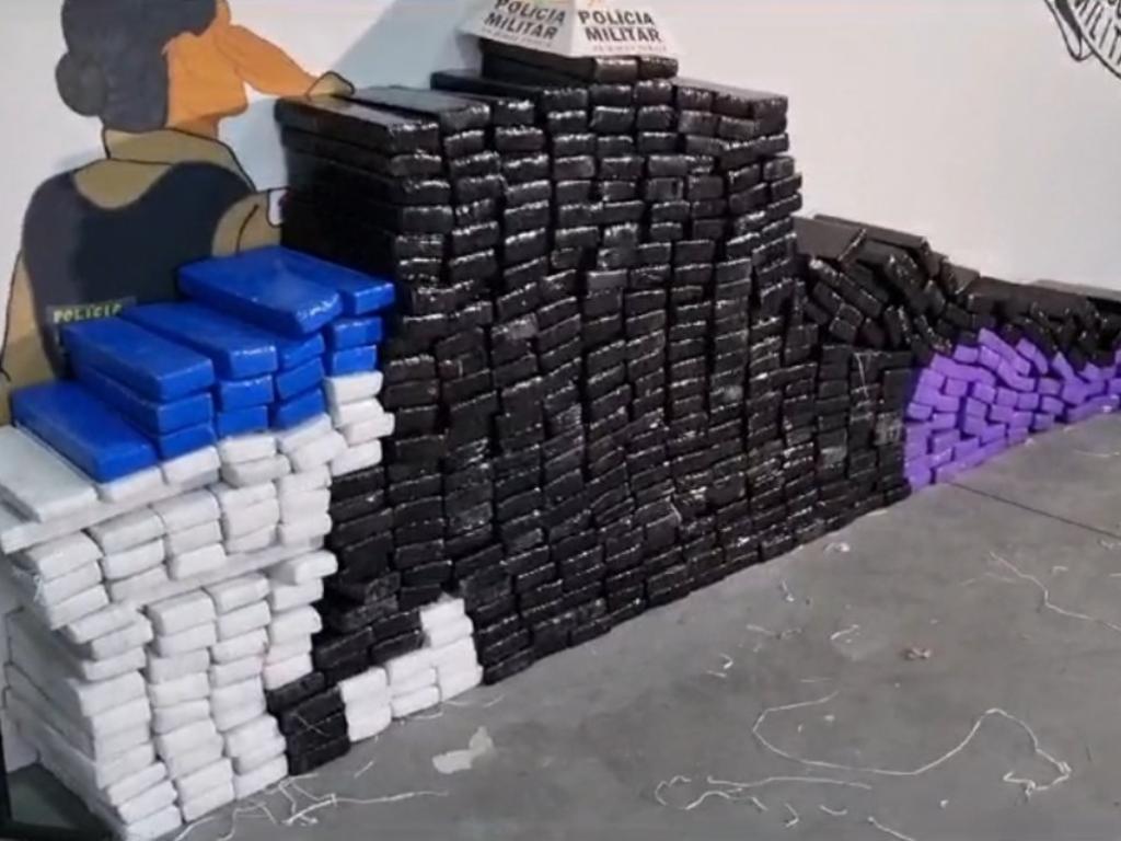 Carga pesou 460 quilos, distribuida em tabletes 