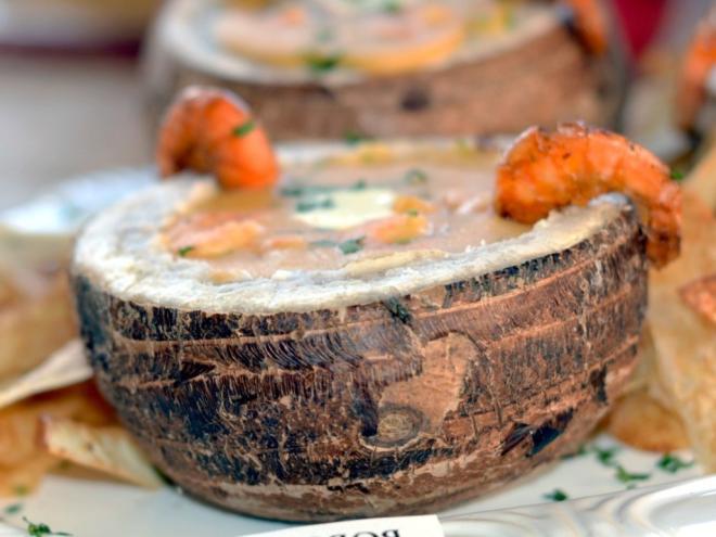 O evento tradicional valoriza os pratos típicos a base de inhame