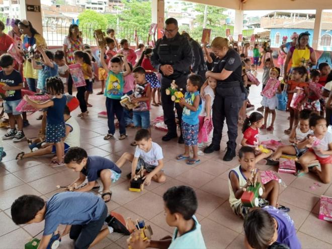 Mais de 6 mil brinquedos produzidos por detentos este ano já divertem crianças em diversas regiões de Minas