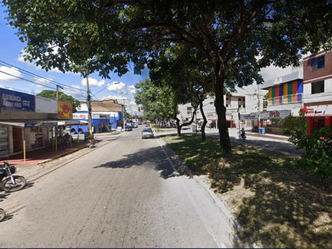 Funcionário e dono de empresa no bairro Caravelas perderam bens, levados pelos assaltantes, e ainda foram ameaçados