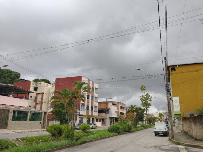 Fim de semana deve ser de muitas nuvens com pancadas de chuva isoladas