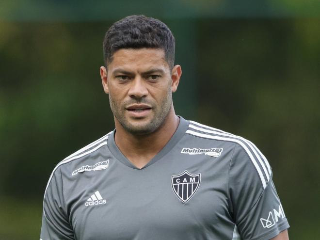 O atacante Hulk já marcou cinco gols contra o goleiro rival em clássicos
