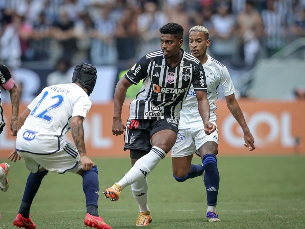 Jemerson fez o gol que garantiu a vitória celeste