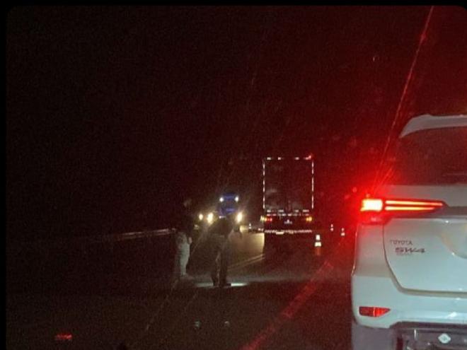 Acidente na noite de domingo envolveu um homem que conduzia uma bicicleta e um caminhão,  sob a ponte nova entre Coronel Fabriciano e Timóteo 