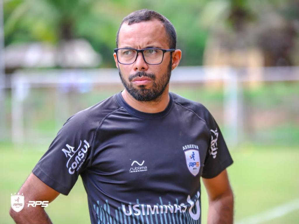 Michael Simon Preparador físico Sub-15/17