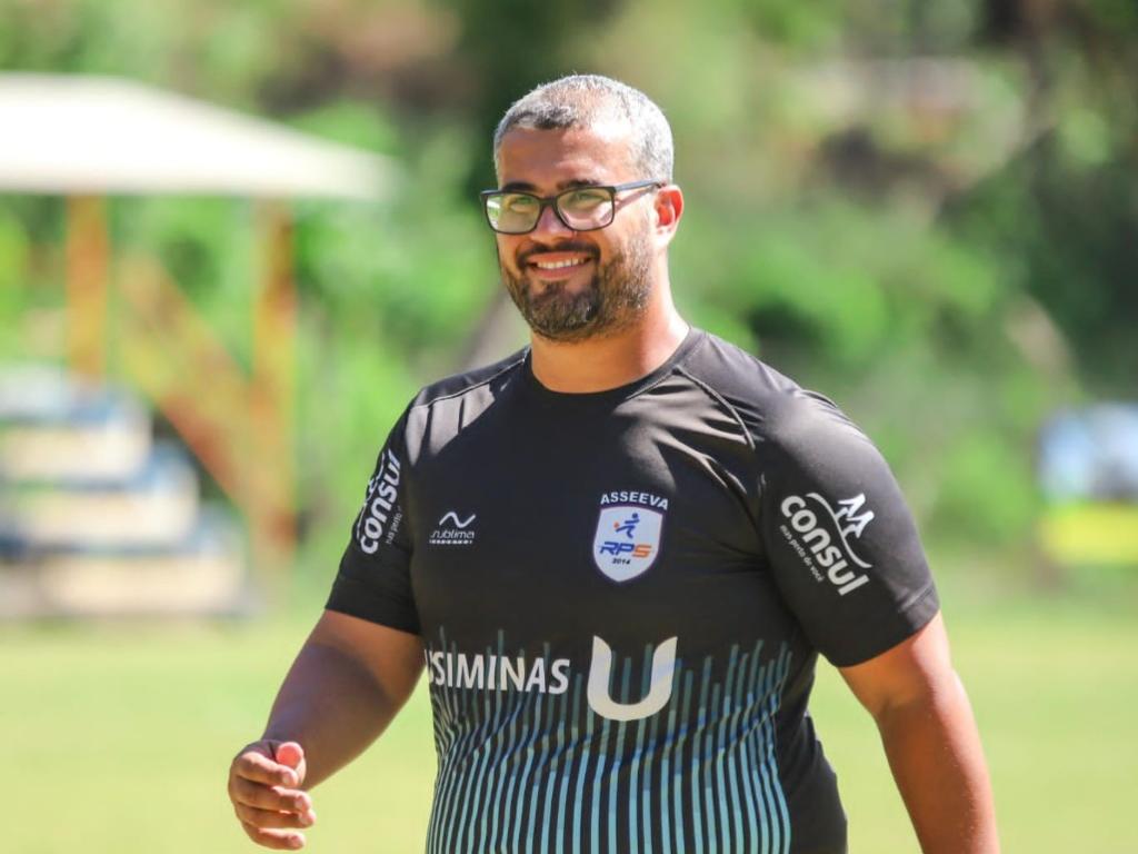 Elcio da Silveira Carvalho Junior Auxiliar Sub-15/17