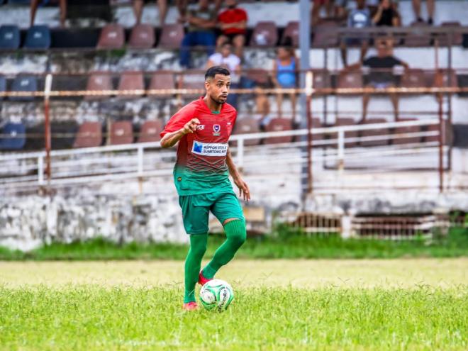 Graveto foi o grande destaque individual do confronto amistoso