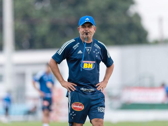 Em 2020, Ney Franco treinou no Cruzeiro, no primeiro ano da equipe na Série B