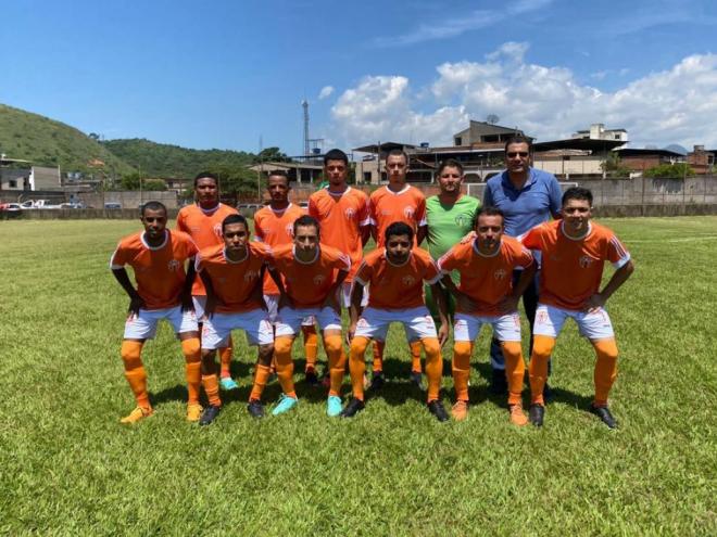 O escrete de Ipaba, com uma formação caseira, deixou boa impressão no jogo de festa