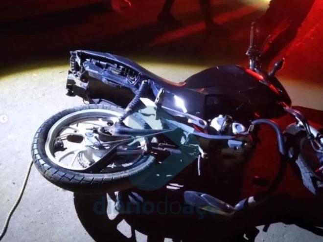 Os dois ocupantes da motocicleta não resistiram e morream, um na hora e outro a caminho do Hospital Márcio Cunha em Ipatinga