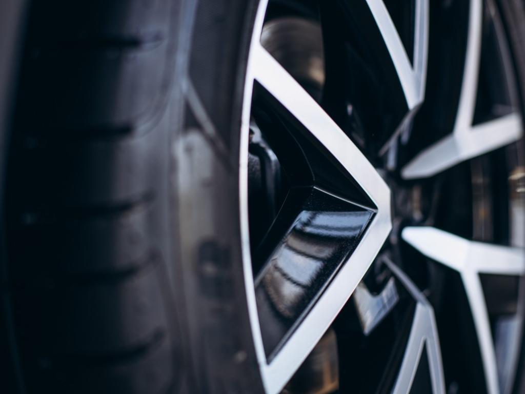 Consumidor adquiriu quatro rodas, que não foram entregues 