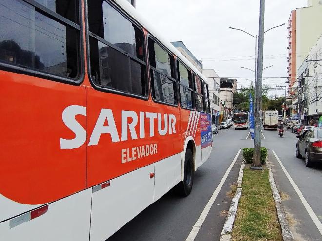 Horários foram reduzidos durante as férias com a garantia de que voltariam semana passada, o que não ocorreu em algumas linhas