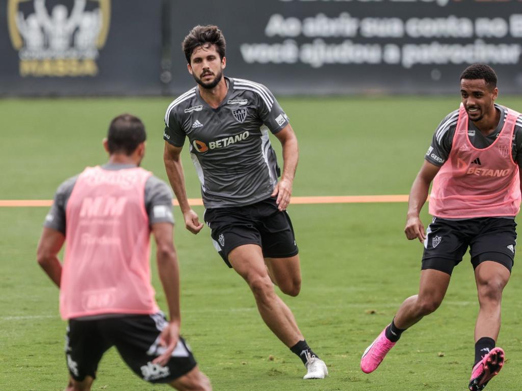 Com lesão de Jemerson, Igor Rabello deve ocupar a vaga de titular ao lado de Jemerson 