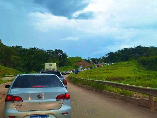 Viagem do Vale do Aço a Belo Horizonte: filas, buracos, abandono e acidentes 