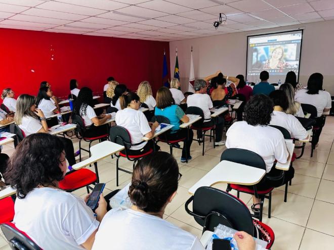A iniciativa visa melhorar a gestão escolar com o preparo avançado dos gestores por meio de uma mentoria constante e presente