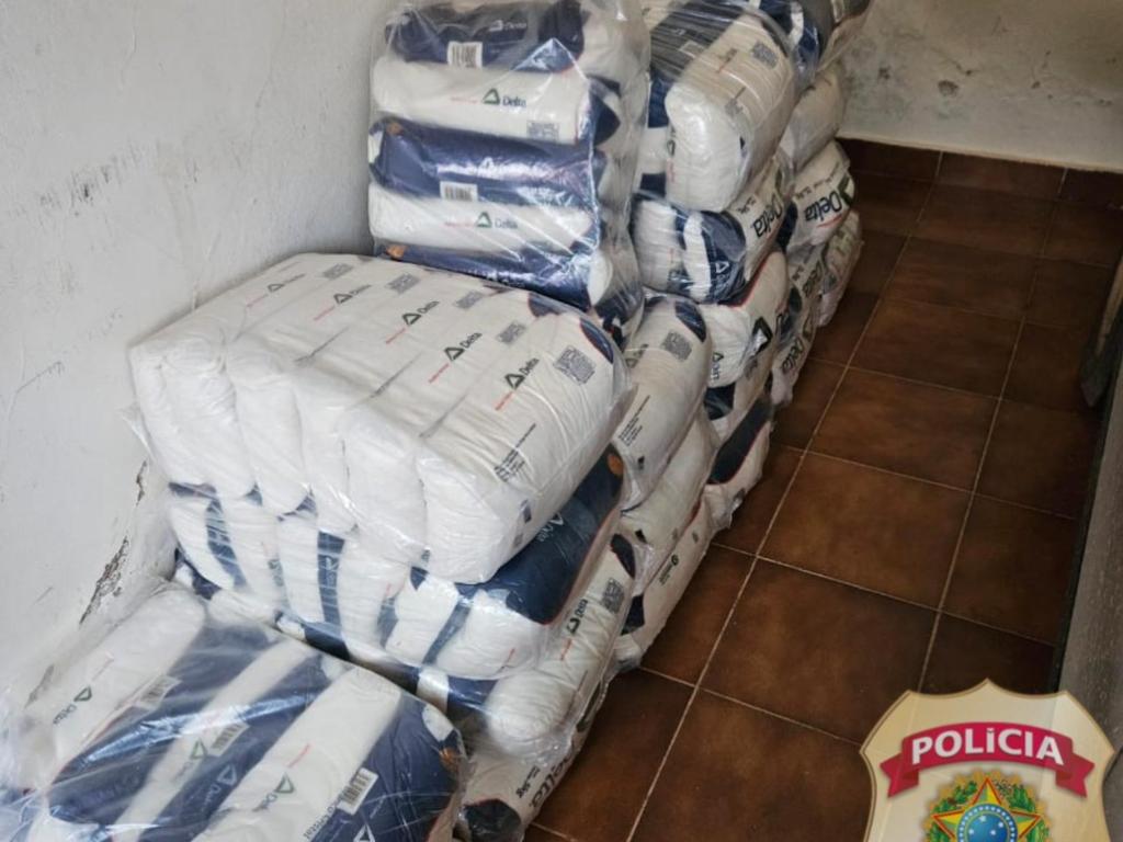Em vez da coleta das abelhas, grupo derretia açúcar cristal em xaropes e embalava como se fosse mel 