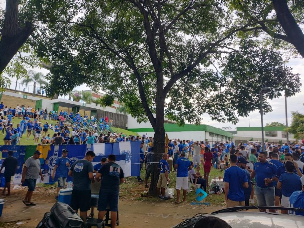 Muitos torcedores optaram por chegar mais cedo