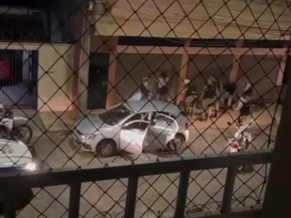 Abordagem da PM ocorreu no bairro Iguaçu, na noite de terça-feira, 12