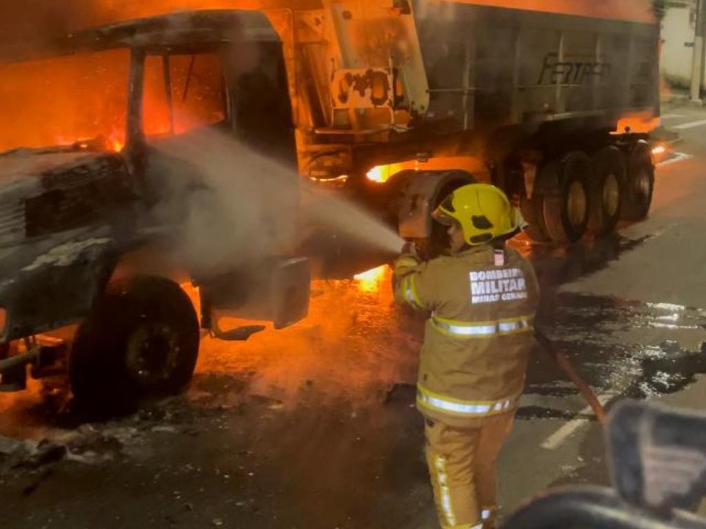Não se sabe o que causou o incêndio; ninguém se feriu com o sinistro 