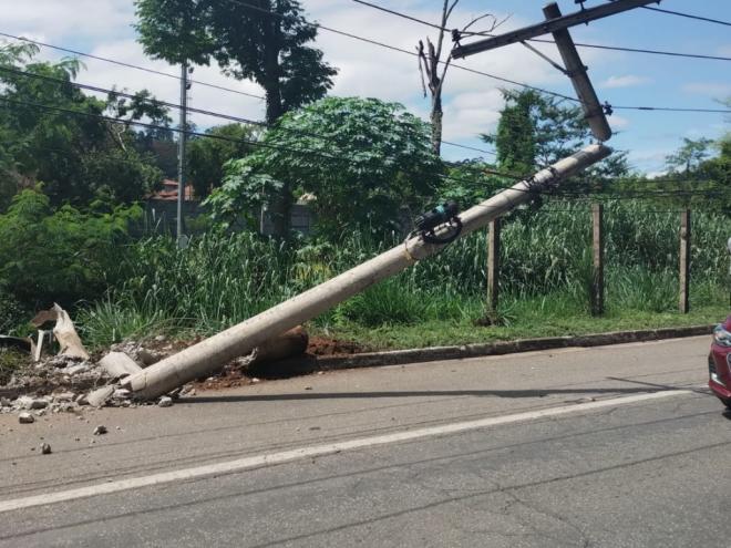 Sinistro foi registrado neste domingo