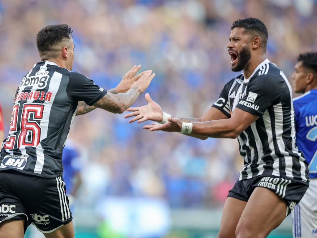 Saravia e Hulk fizeram dois dos três gols do Galo
