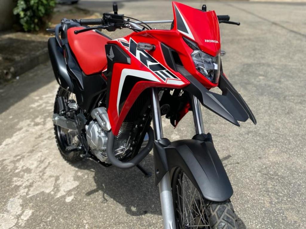 Honda XRE 300 placa SSF-4B77 foi levada por ladrão na noite de 3/4 no bairro Cidade Nova