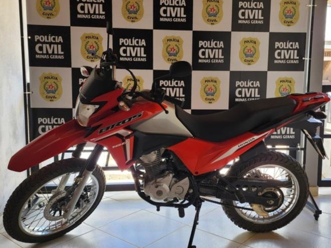 Para a PC, essa moto foi adquirida com dinheiro advindo de golpes 